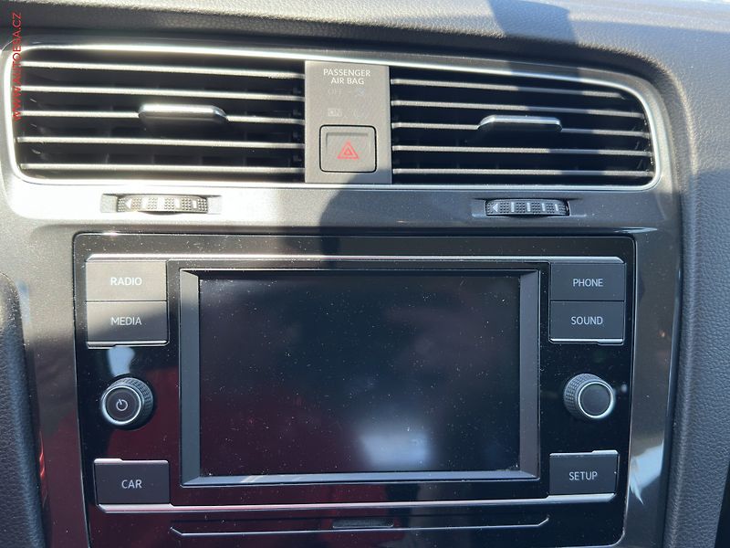 Volkswagen Golf (2019) 1.6 TDi, AC, temp - fotka 13 z 16