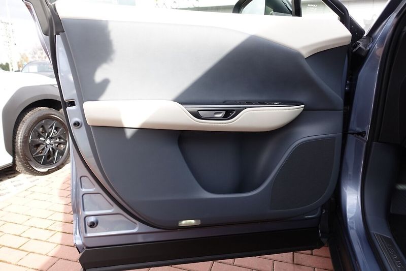 Lexus RZ 450e RZ450e Executive DIRECT4 - fotka 9 z 34