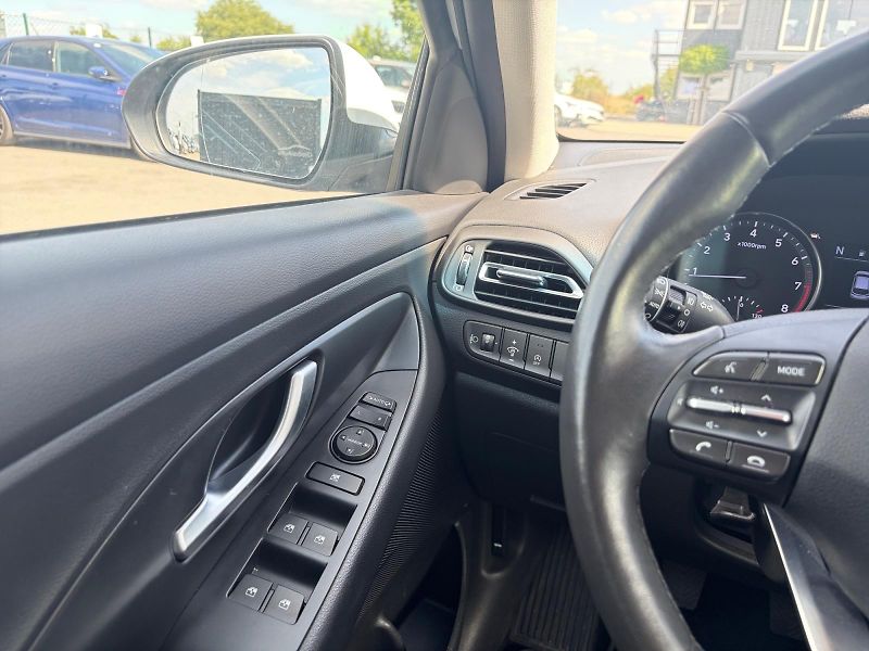 Hyundai i30 (2023) SMART 1.5T-GDI 118kW 1.CZ DPH - fotka 11 z 11