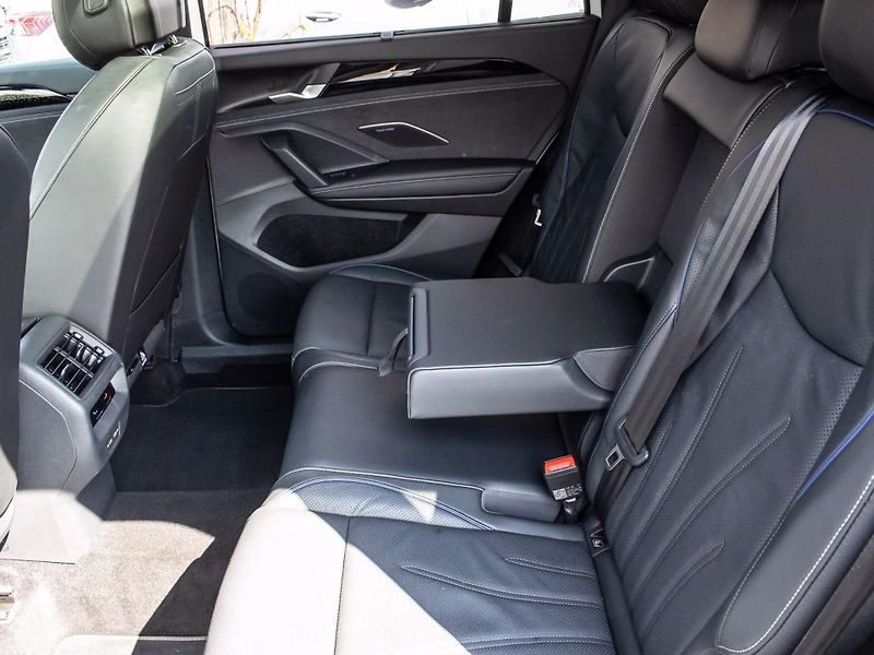 Volkswagen Tayron TSI 195kW 4M R-Line Pano Venti - fotka 19 z 20