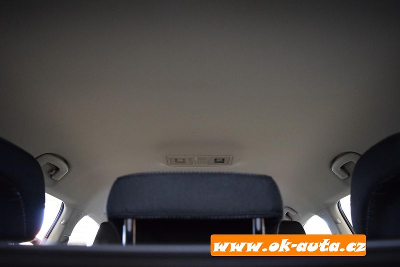 Škoda Superb 2.0 TDI STYLE MATRIX DSG    - fotka 22 z 66