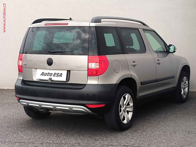 Škoda Yeti (2012) 2.0 TDi, Ambition, TZ, +kola - fotka 4 z 18