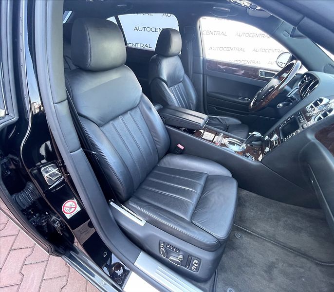 Bentley Continental Flying Spur 6,0 L,412kW,W12,DOHC 48V,Twin- - fotka 27 z 30