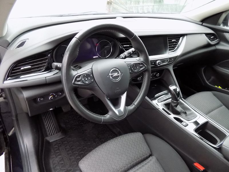 Opel Insignia (2020) 1.6 CDTI/Bussines Edition/DPH/ - fotka 13 z 39