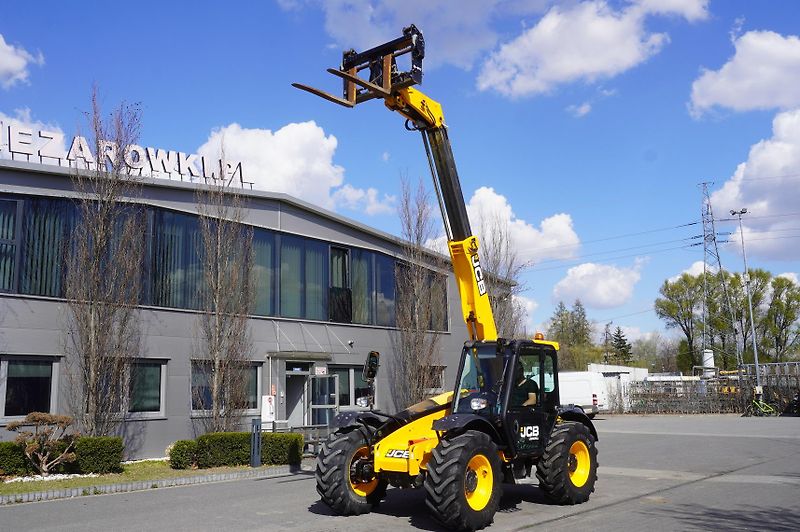 JCB (2018) 526-56 AGRI Plus / 5.6 m - fotka 18 z 24