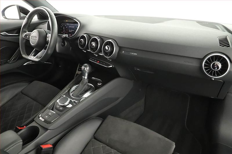 Audi TT (2022) 45 TFSI - fotka 18 z 21