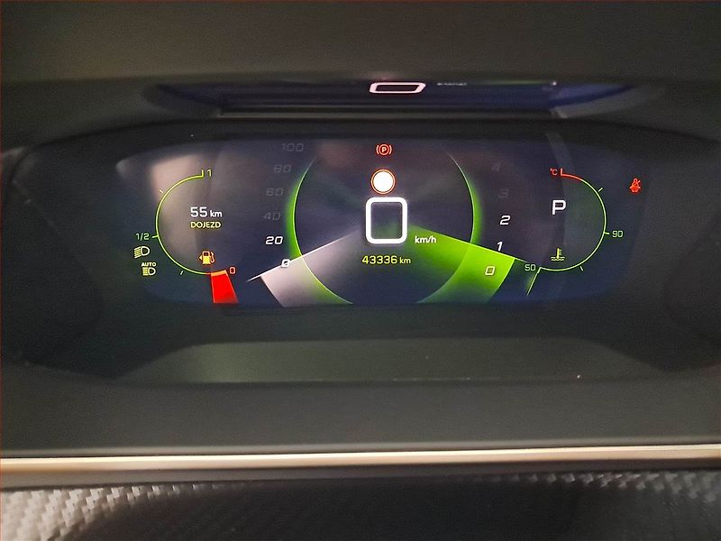 Peugeot 2008 (2022) GT Line 1.5 BlueHDi - fotka 11 z 24