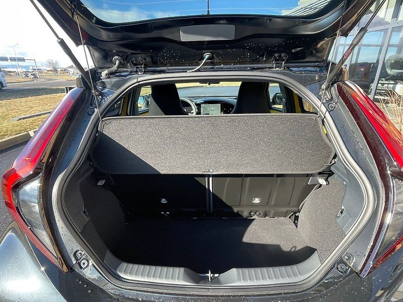 Toyota Aygo 1.5 Hybrid 116HP GR-SPORT - fotka 13 z 27