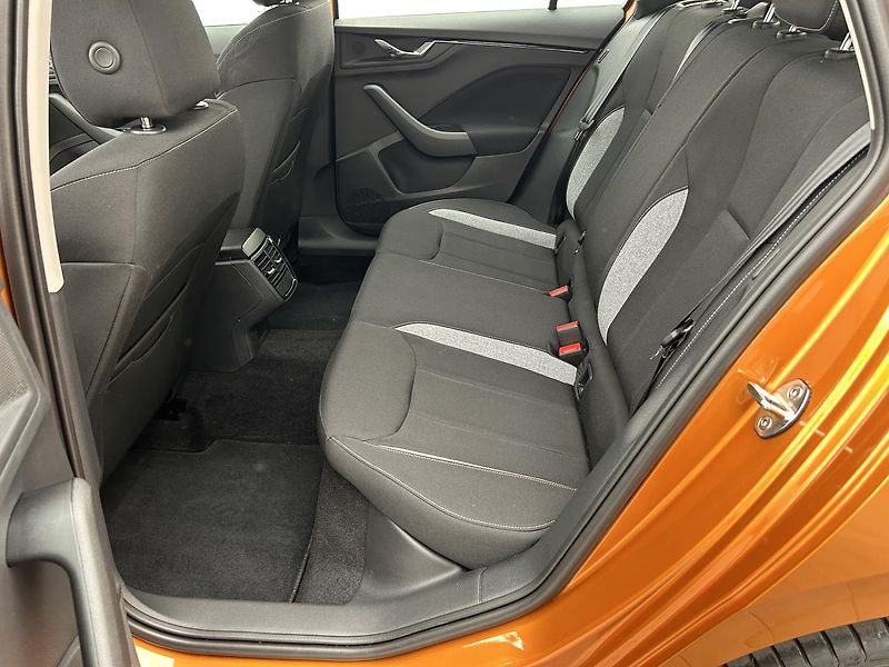 Škoda Kamiq 1.0 TS Selection - fotka 8 z 23