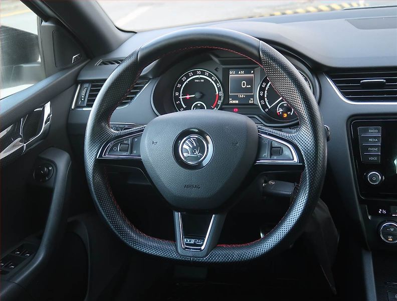 Škoda Octavia (2014) RS 2.0 TDI, Automat - fotka 16 z 26