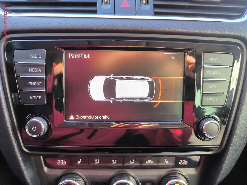 Škoda Octavia (2017) 1.6 TDi, Ambition - fotka 14 z 21