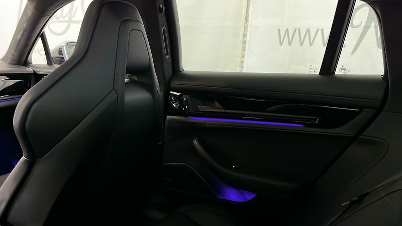 Porsche Panamera GTS / ZÁRUKA / TOP VÝBAVA  - fotka 29 z 64