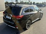Mitsubishi Outlander (2017) - náhled 37