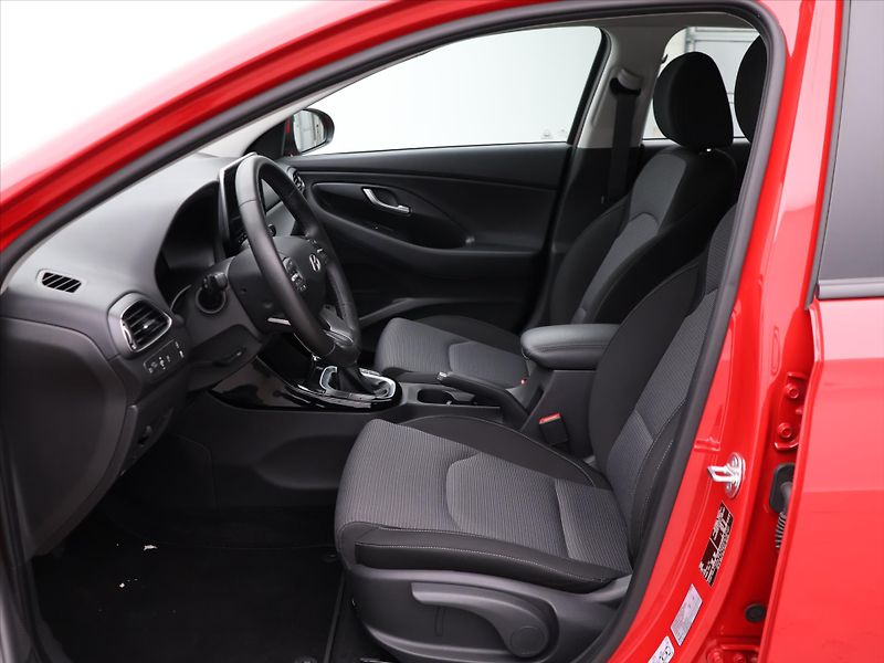 Hyundai i30 1.5 i 70kW Comfort CZ Záruka - fotka 11 z 19