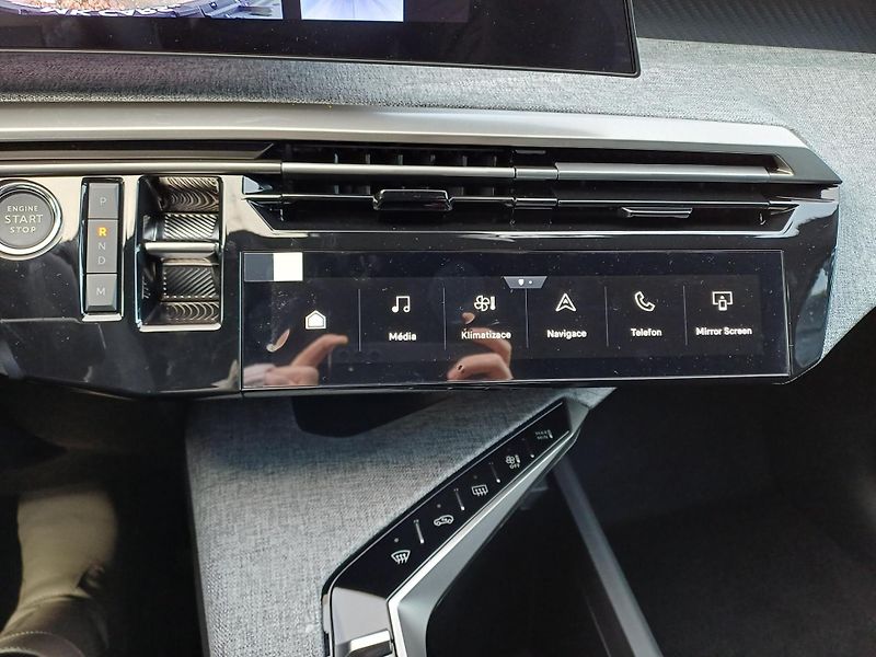 Peugeot 5008 (2026) BUSINESS Hybrid 145 e-DCS6 - fotka 14 z 29