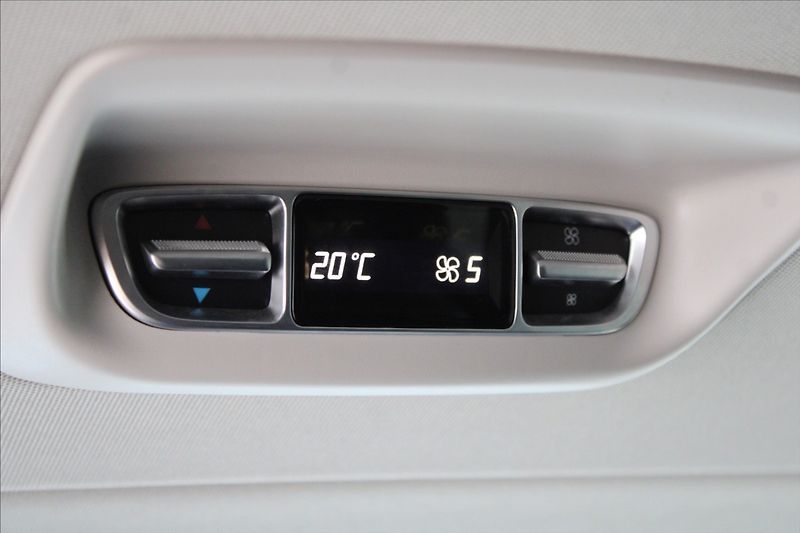 Mercedes-Benz Třídy V 2,0 250d  AVANTGARDE, 4MATIC - fotka 30 z 38