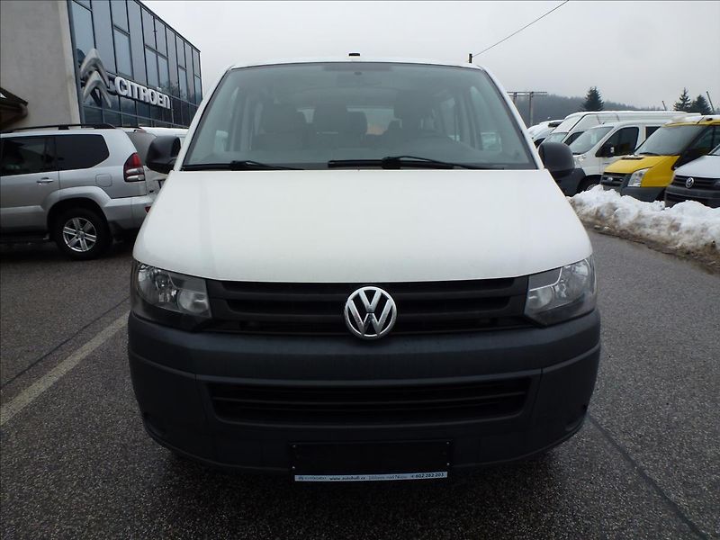 Volkswagen Transporter 2,0 TDi 9 míst - fotka 3 z 36