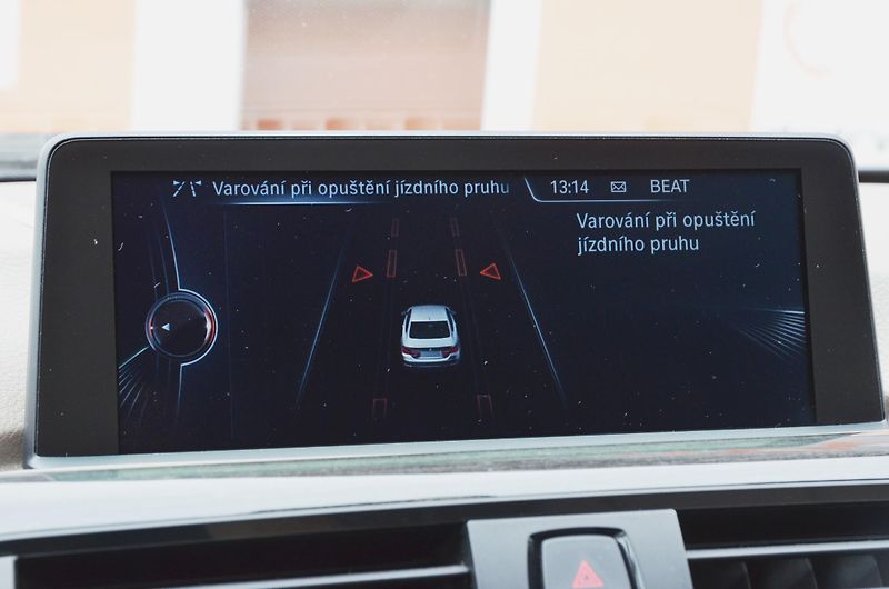 BMW Řada 4 (2015) 435d xDrive 230kW / ČR / LED   - fotka 39 z 43