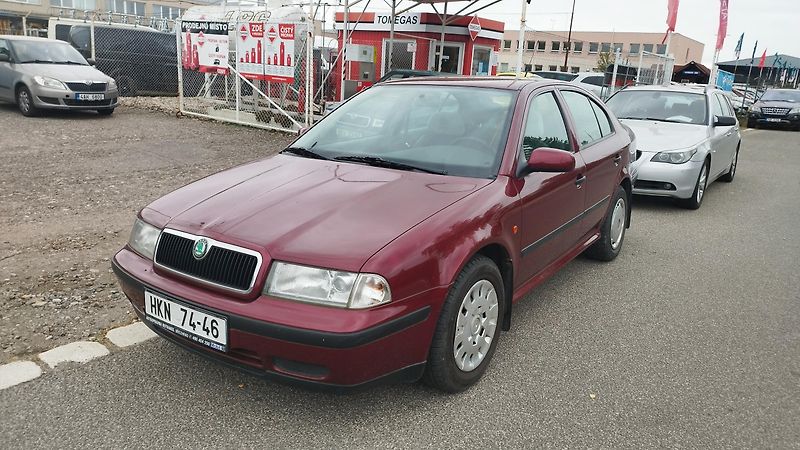 Škoda Octavia 1.6i,volat- 608 081 843 - fotka 8 z 15