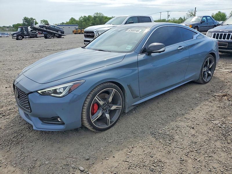Infiniti Q60 (2022) Auto na cestě - fotka 1 z 12