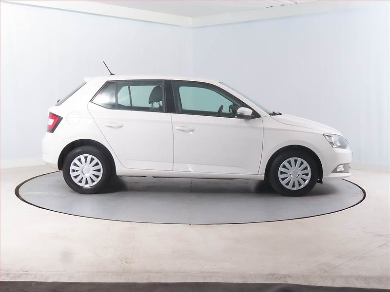 Škoda Fabia (2015) Ambition 1.2 TSI, Tempomat - fotka 6 z 13
