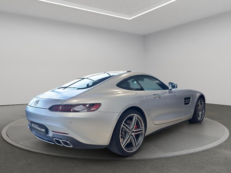 Mercedes-Benz AMG GT (2019) Mercedes S - fotka 5 z 25
