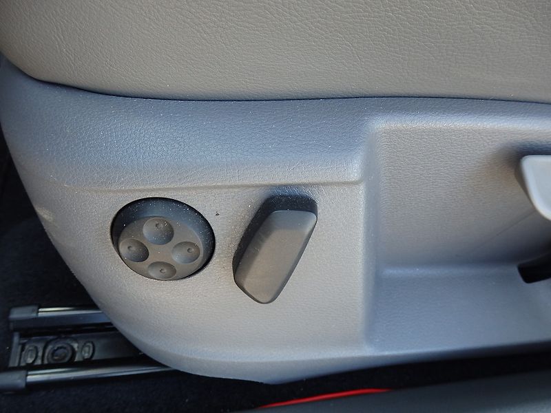 Volkswagen Sharan 2.0 TDI PANORAMA, ZÁVĚS - fotka 14 z 19