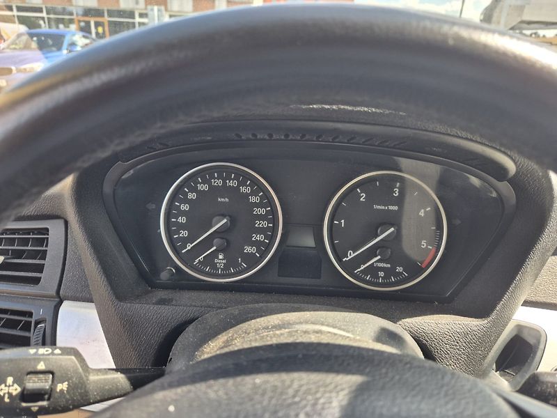 BMW X5 (2011) 3.0 D XDRIVE Vada motoru! - fotka 8 z 14