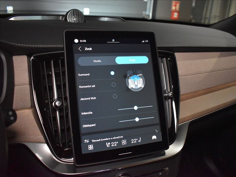 Volvo XC90 2,0 T8 AWD Ultra B&W,Ventilace - fotka 25 z 30