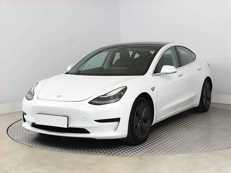 Tesla Model 3 (2019) Std Range Plus 52kWh, SoH 82% - fotka 2 z 18
