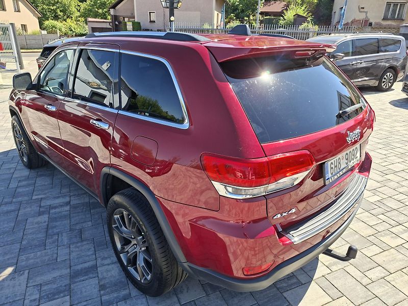 Jeep Grand Cherokee (2015) 3,6L V6 Limited,4x4,tažné,R20  - fotka 13 z 37