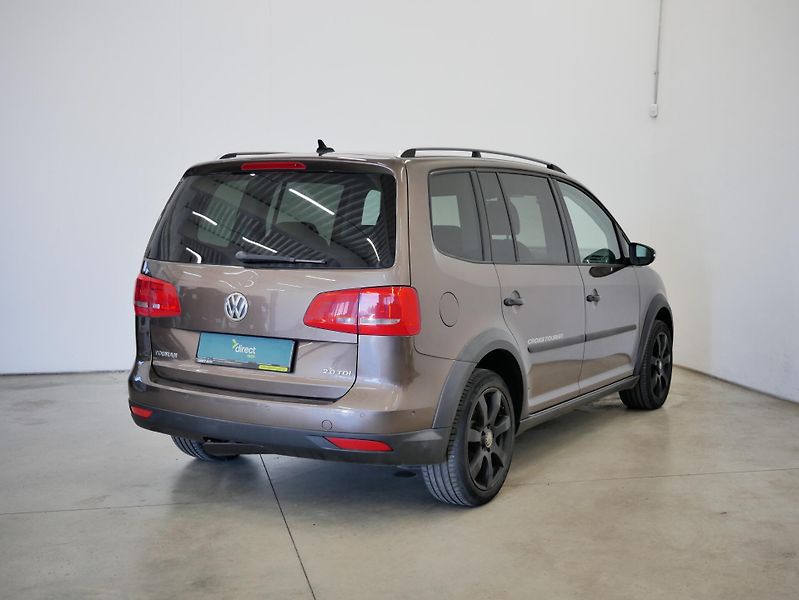 Volkswagen Touran - fotka 2 z 6