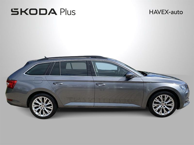 Škoda Superb (2022) Combi 2.0 TDI DSG Ambition - fotka 30 z 32