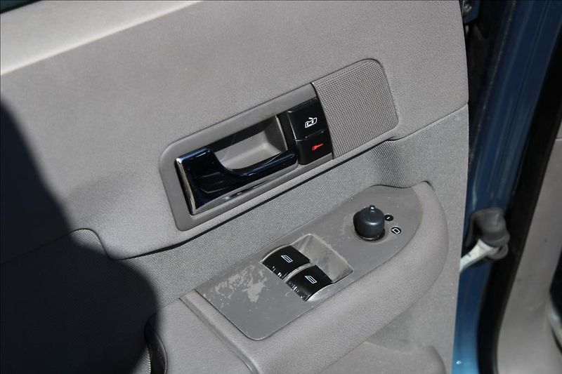 Audi A2 1,4 i  SERVISKA, KLIMA - fotka 14 z 27
