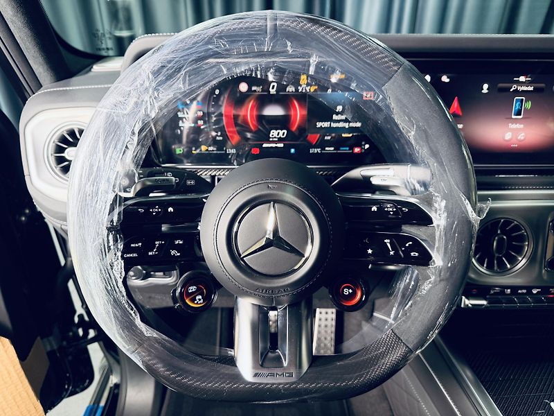 Mercedes-Benz Třídy G (2026) G63*A22*CARBON*SUPERIOR - fotka 23 z 40