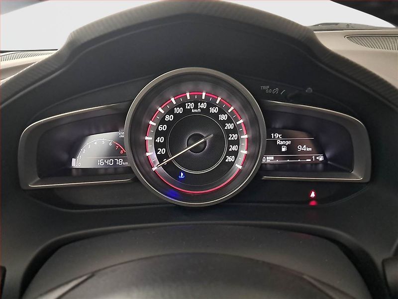 Mazda 3 (2014) 1.5 Skyactiv-G, Navi, Tempomat - fotka 11 z 19