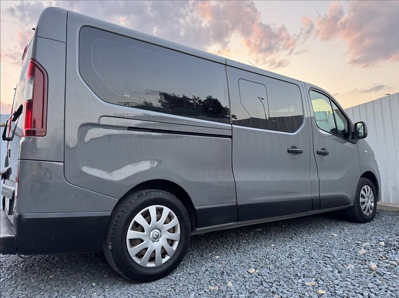 Renault Trafic 1,6 DCi 8míst WEBASTO tažné ČR - fotka 21 z 50