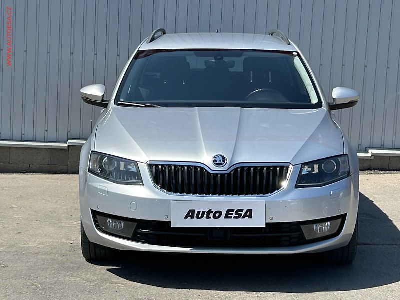 Škoda Octavia (2017) 2.0 TDI 4x4, DSG, bixen - fotka 2 z 24