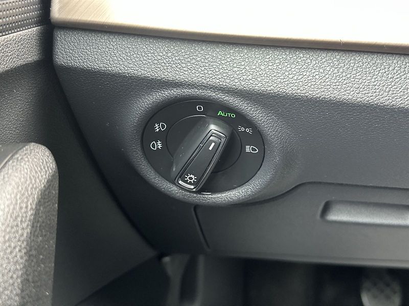 Škoda Scala (2023) 1.5 TSI Style - fotka 17 z 30