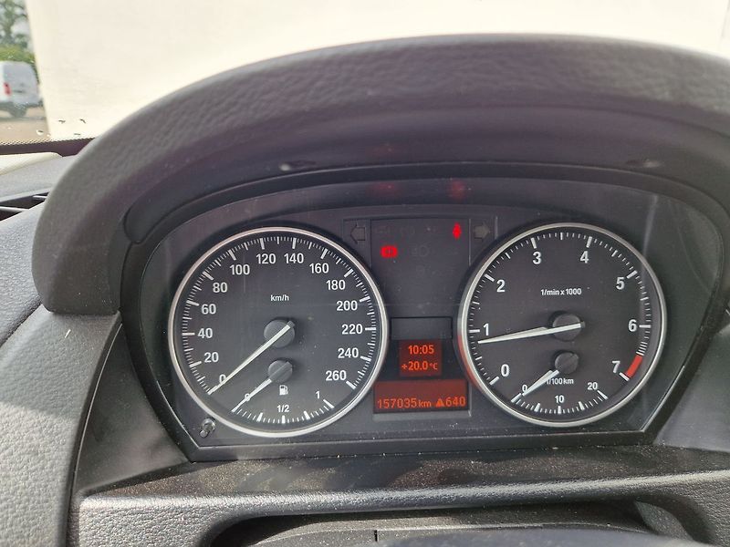 BMW X1 2.0i, 110kW, sDrive - fotka 10 z 32
