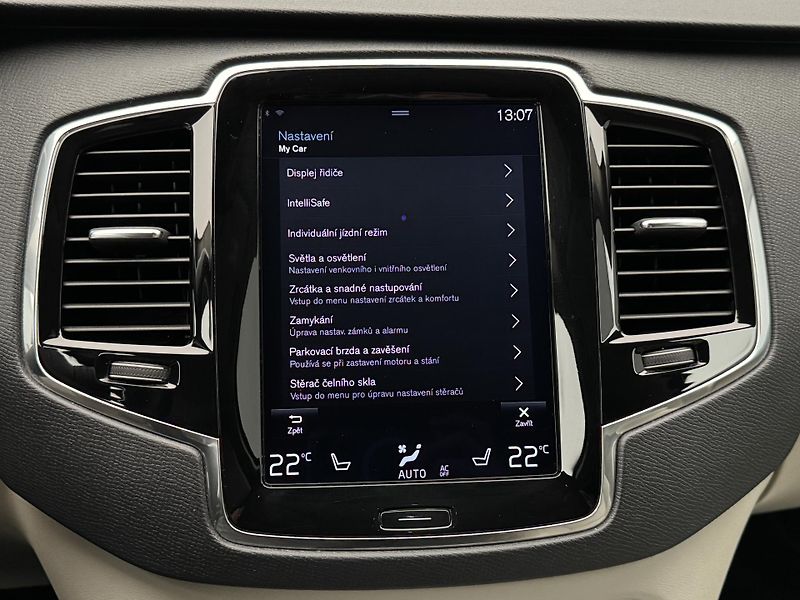 Volvo XC90 D5 AWD INSCRIPTION AUT CZ - fotka 29 z 32