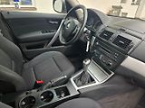 BMW X3 (2010) XDrive 18d TOP - náhled 16