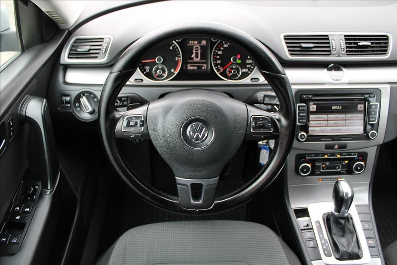Volkswagen Passat 2,0 TDI  ČR,AUTOMAT,4x4,TAŽNÉ - fotka 10 z 29