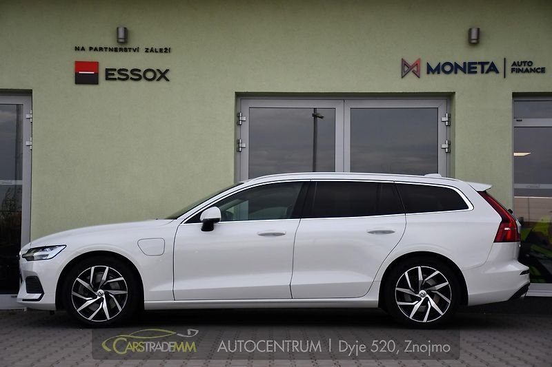 Volvo V60 2,0 T6 186kW PHEV TWIN ENGINE - fotka 2 z 51