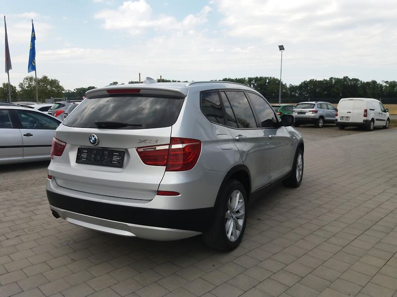 BMW X3 2.0D,4X4,XENONY,PANORAMA,NAVI! - fotka 6 z 28