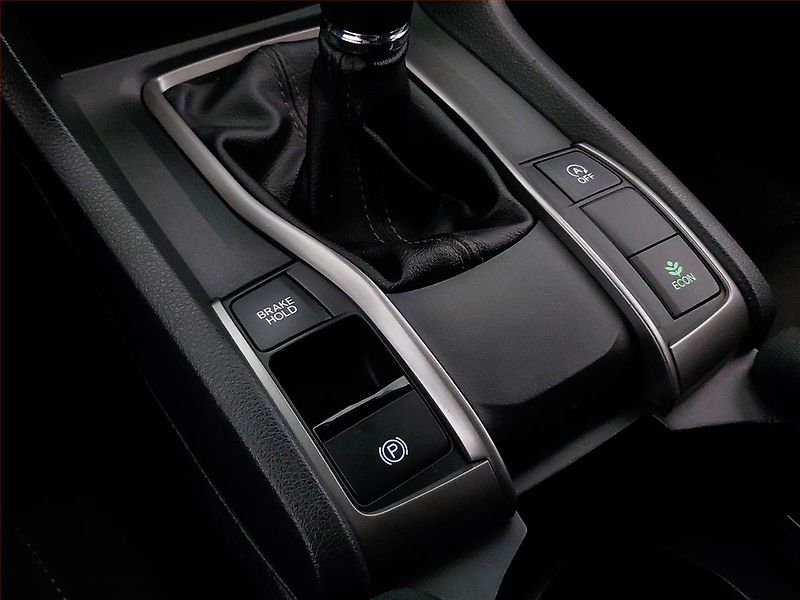 Honda Civic (2018) 1.0 VTEC Turbo, Serv.kniha - fotka 16 z 18