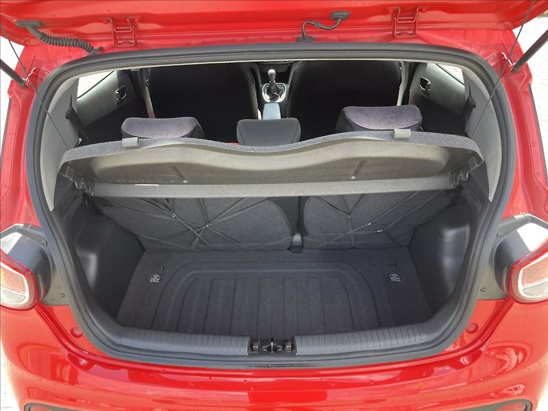 Hyundai i10 1,0 i 49kw ESP CZauto 1maj. - fotka 9 z 35