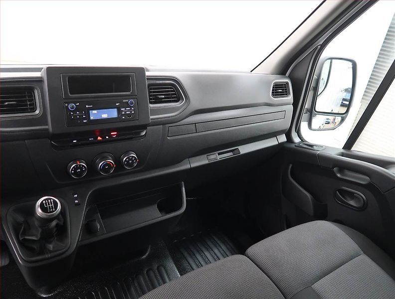 Renault Master (2021) 2.3 dCi 135, L2H2, 1.0t, 1Maj - fotka 8 z 18