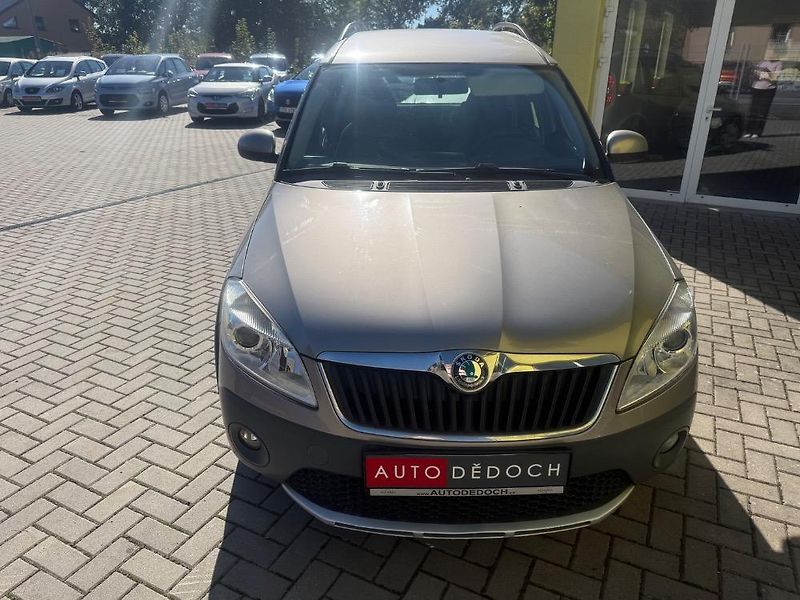 Škoda Roomster (2011) SCOUT 1,2 TSi SERVISKA - fotka 2 z 33