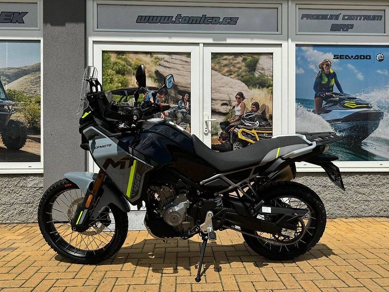 CFMOTO 450 MT-R (2026) - fotka 1 z 6
